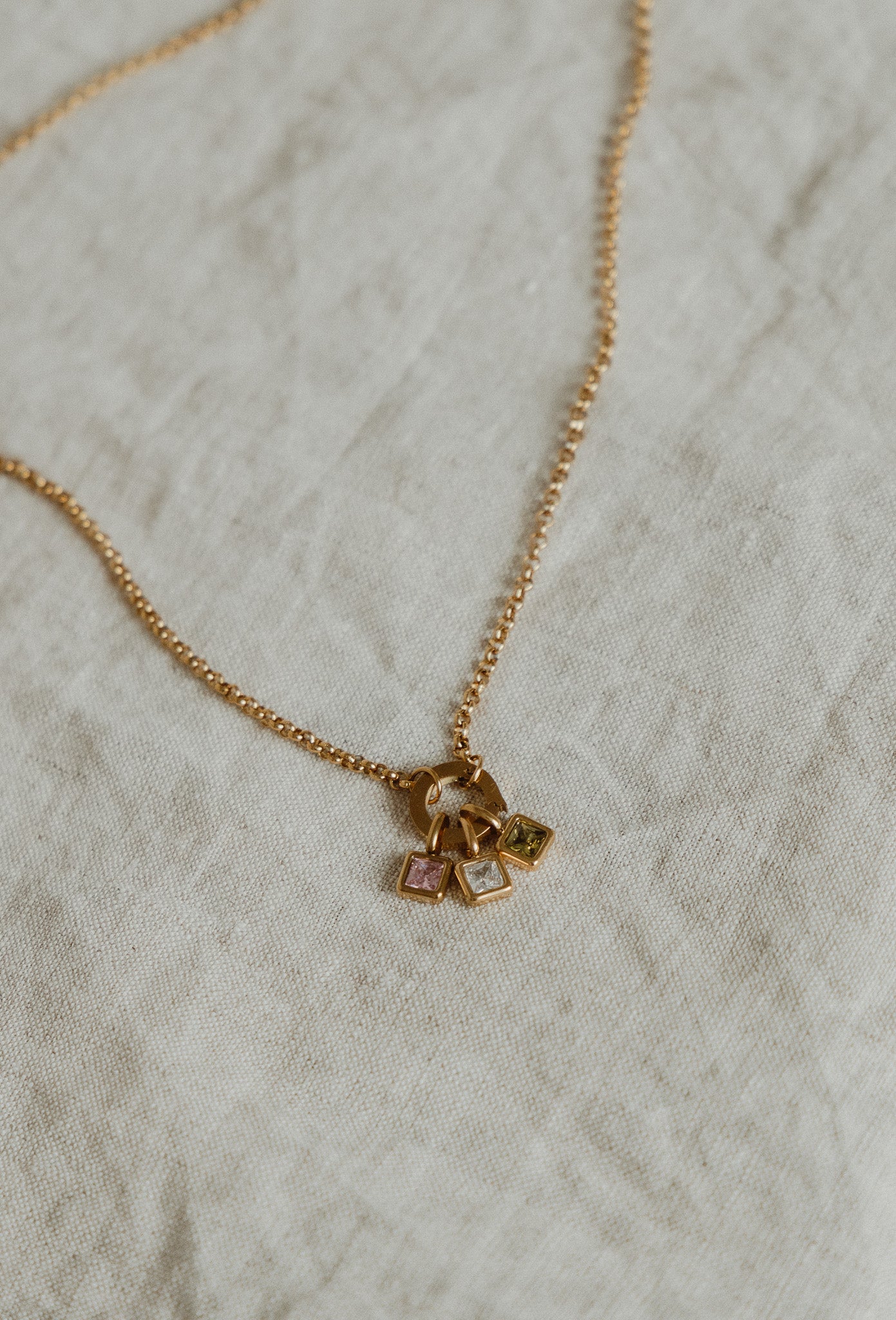 The Story Chain