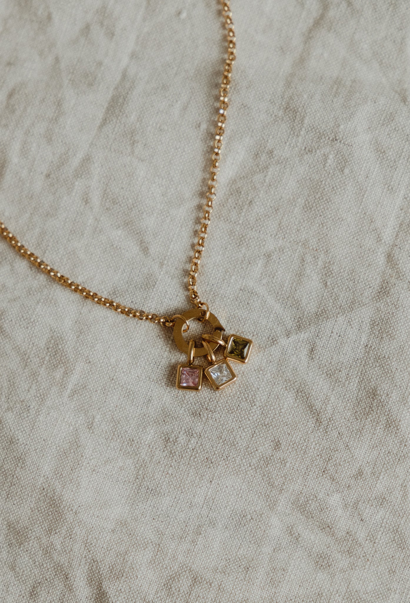 The Story Chain
